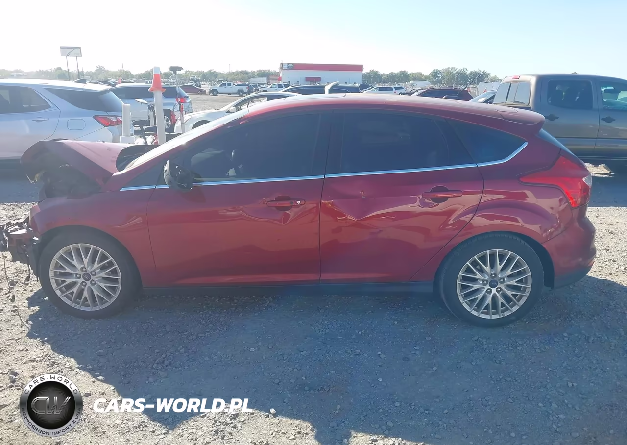 2013 Ford Focus Titanium VIN:1FADP3N20DL149379 - 15