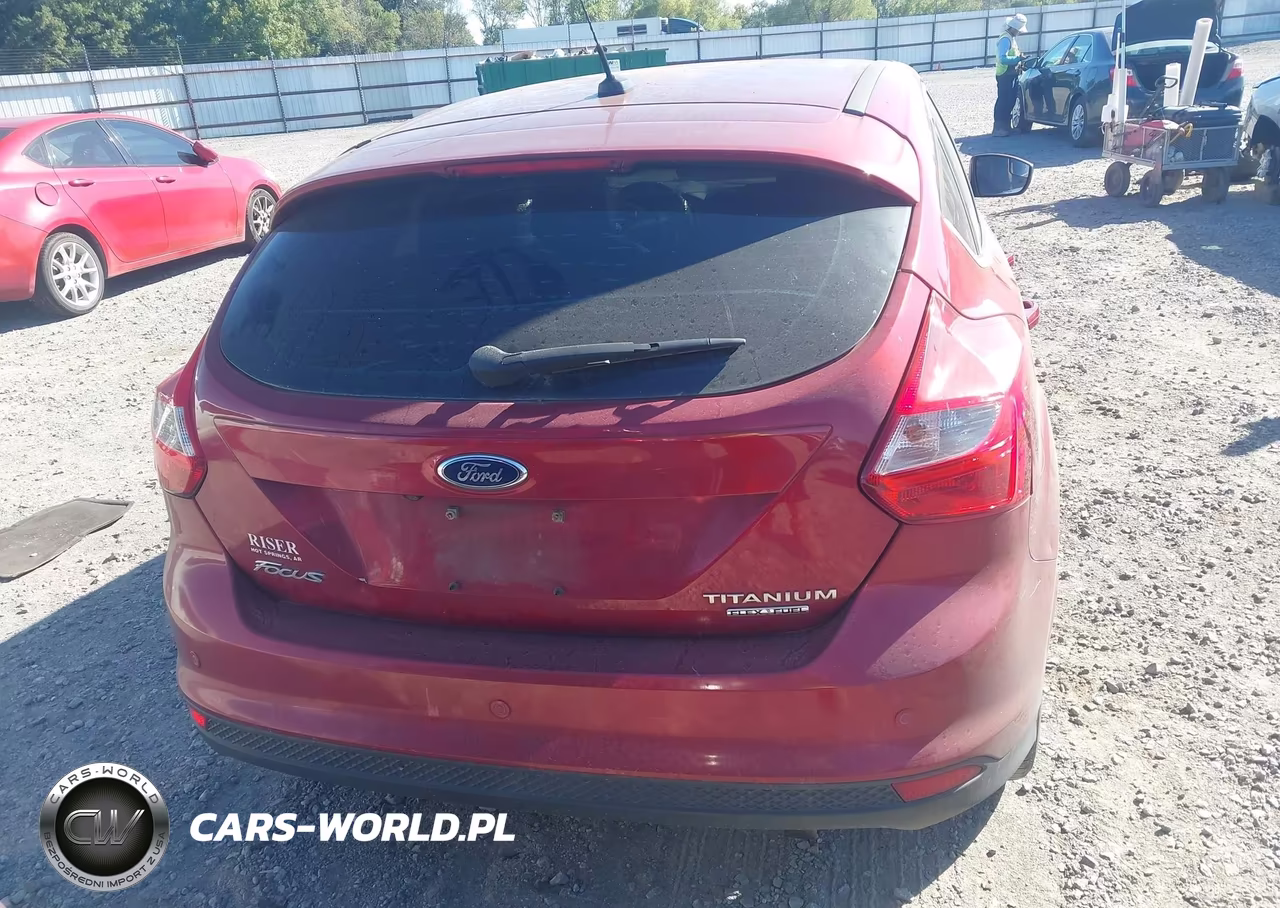 2013 Ford Focus Titanium VIN:1FADP3N20DL149379 - 17