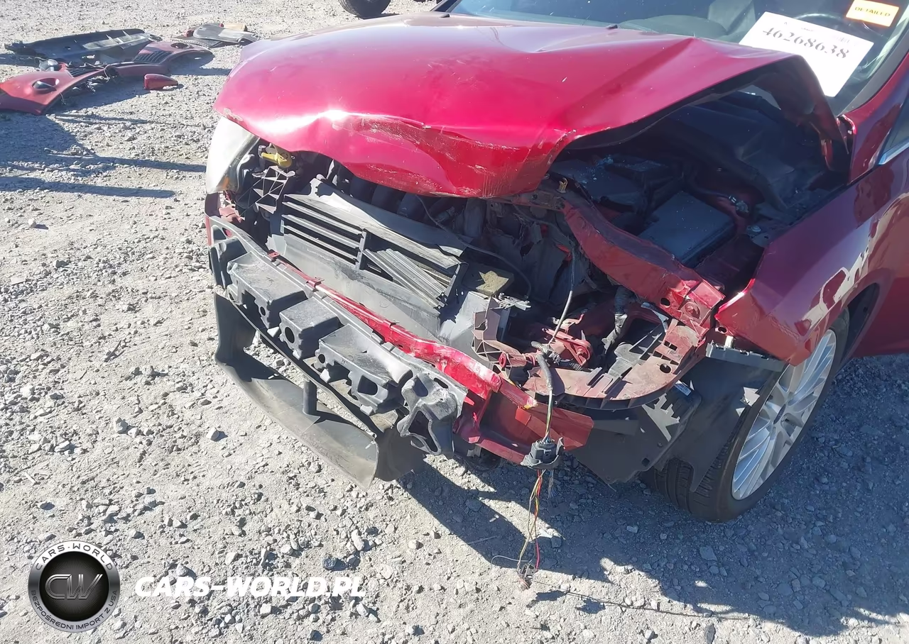 2013 Ford Focus Titanium VIN:1FADP3N20DL149379 - 6