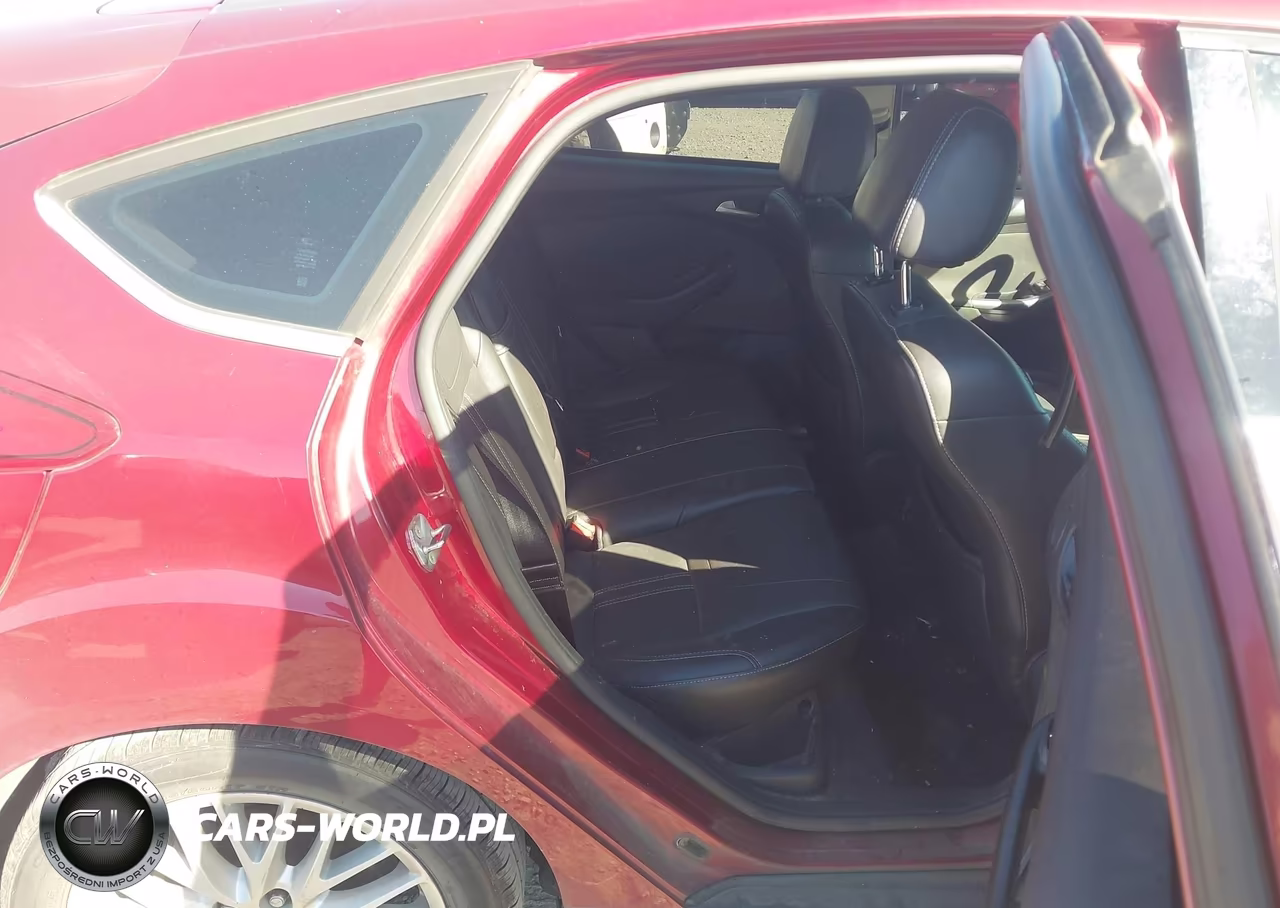 2013 Ford Focus Titanium VIN:1FADP3N20DL149379 - 8