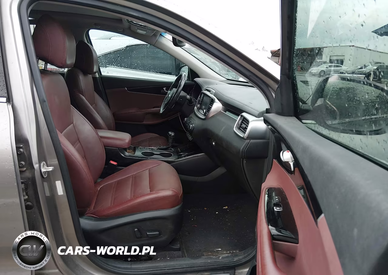2017 Kia Sorento 3.3L Sx VIN:5XYPK4A51HG232221 - 5