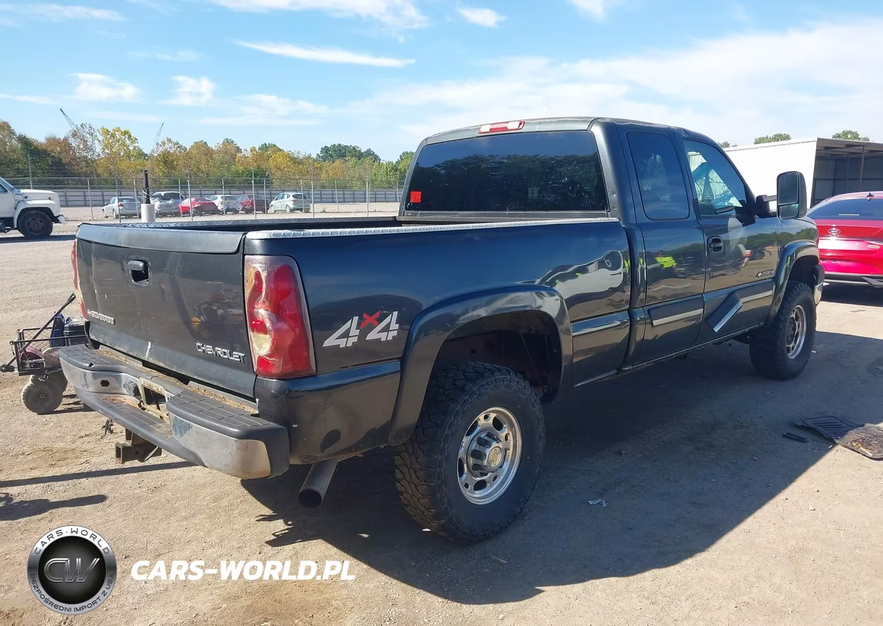 2003 Chevrolet Silverado 2500Hd Ls VIN:1GCHK29U23E178644 - 4