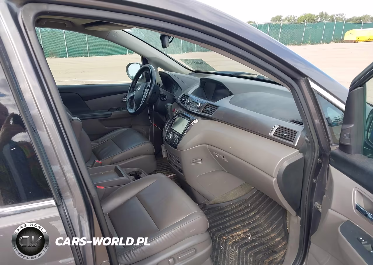 2015 Honda Odyssey Touring-Touring Elite VIN:5FNRL5H95FB038123 - 5