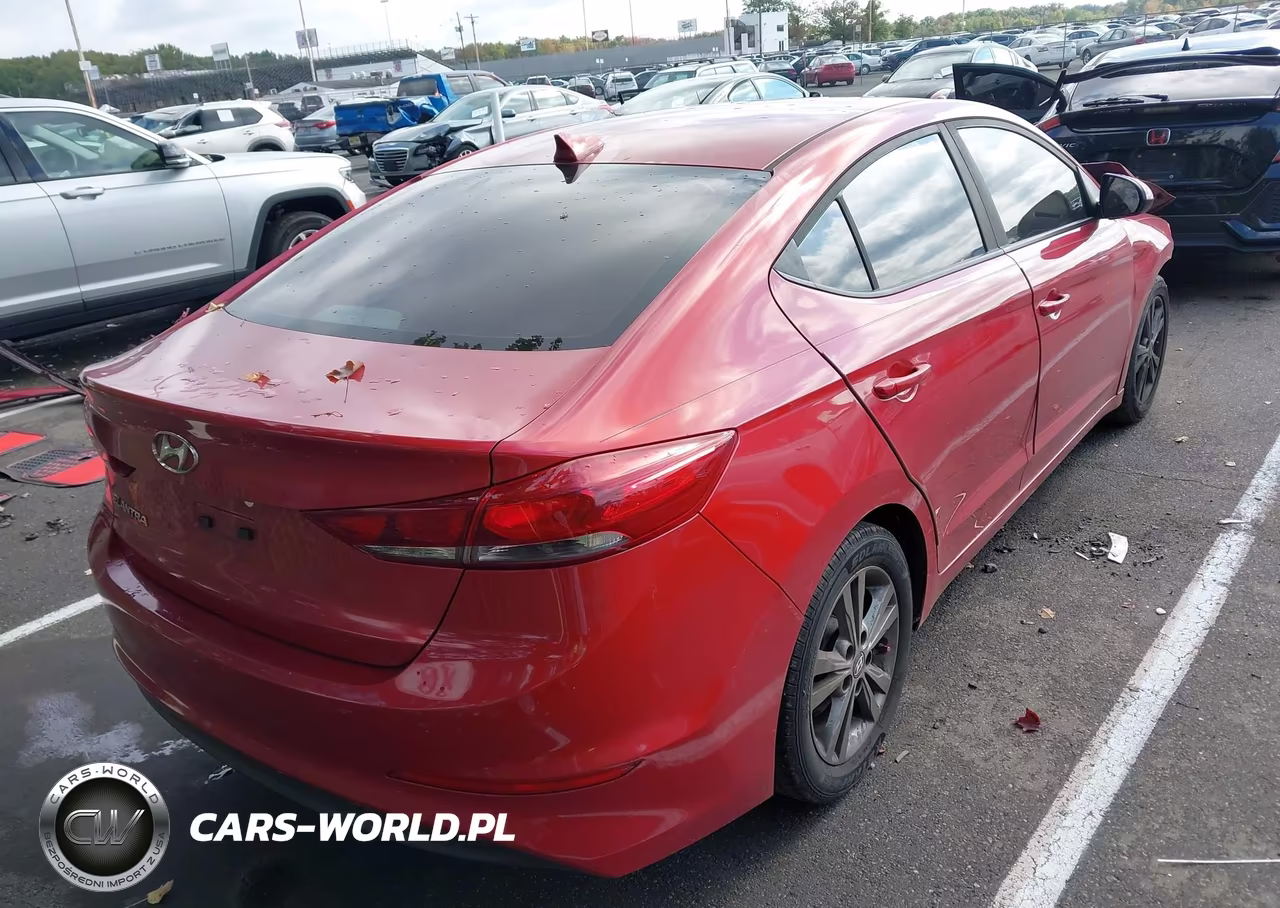 2018 Hyundai Elantra Sel VIN:5NPD84LF4JH219338 - 4