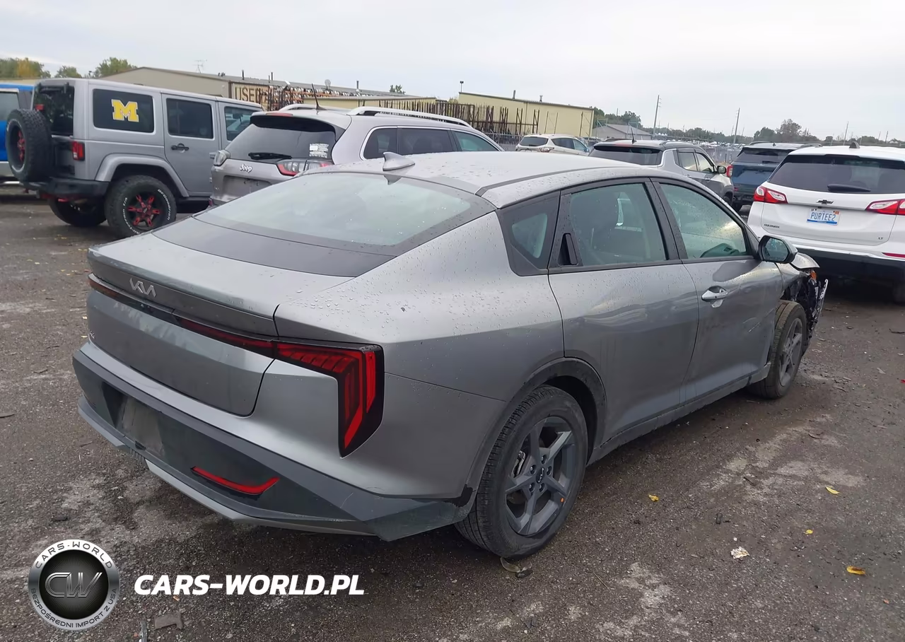 2026 Kia K4 Lxs VIN:3KPFT4DE9TE361270 - 4