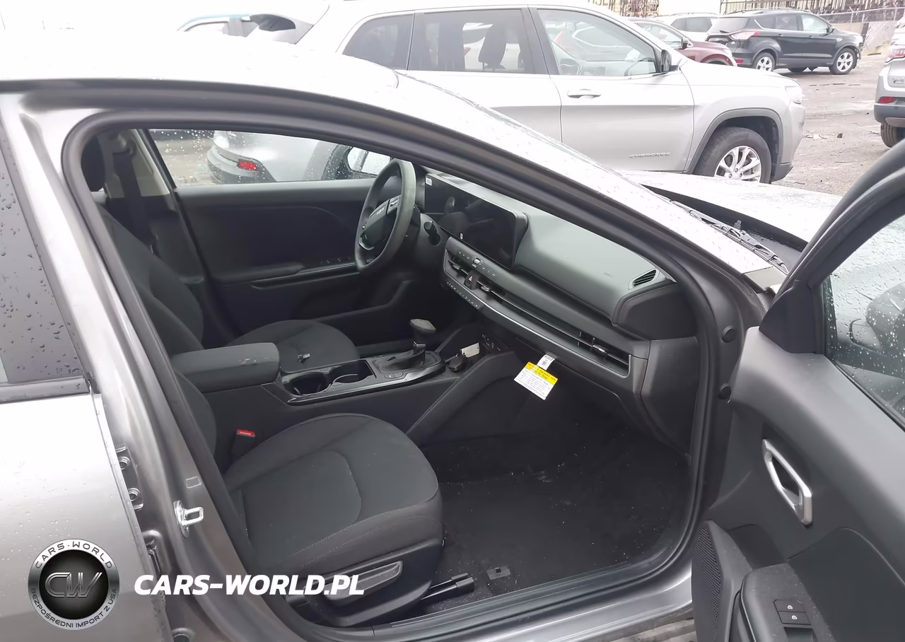 2026 Kia K4 Lxs VIN:3KPFT4DE9TE361270 - 5