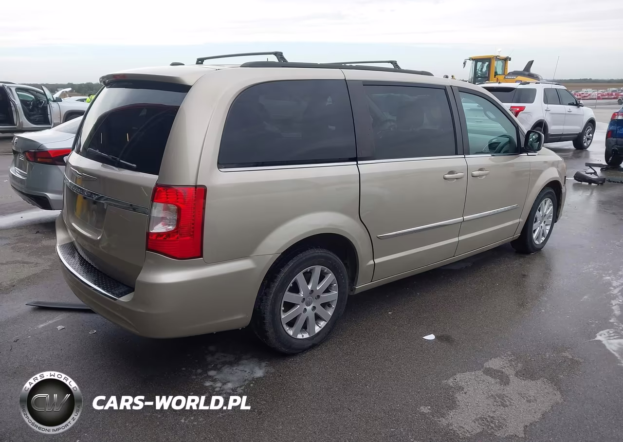 2016 Chrysler Town & Country Touring VIN:2C4RC1BG6GR268274 - 4