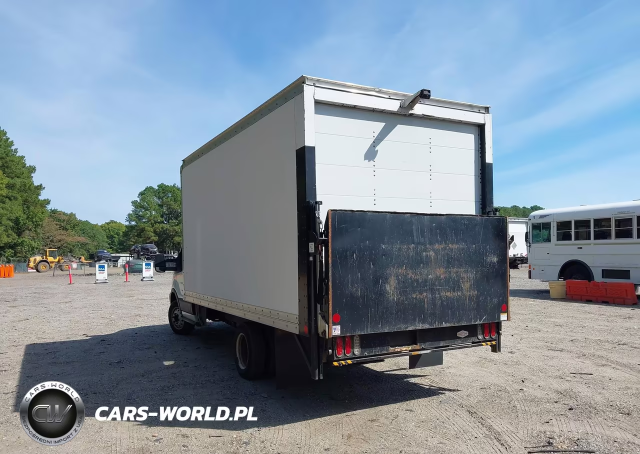 2018 Ford Transit-350 Cutaway VIN:1FDRS8PM6JKB23067 - 3