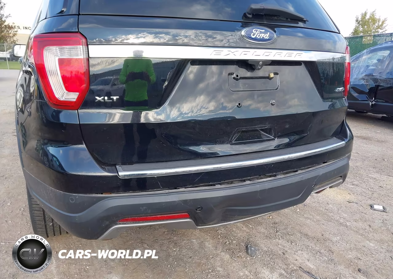 2018 Ford Explorer Xlt VIN:1FM5K8D8XJGC52857 - 6