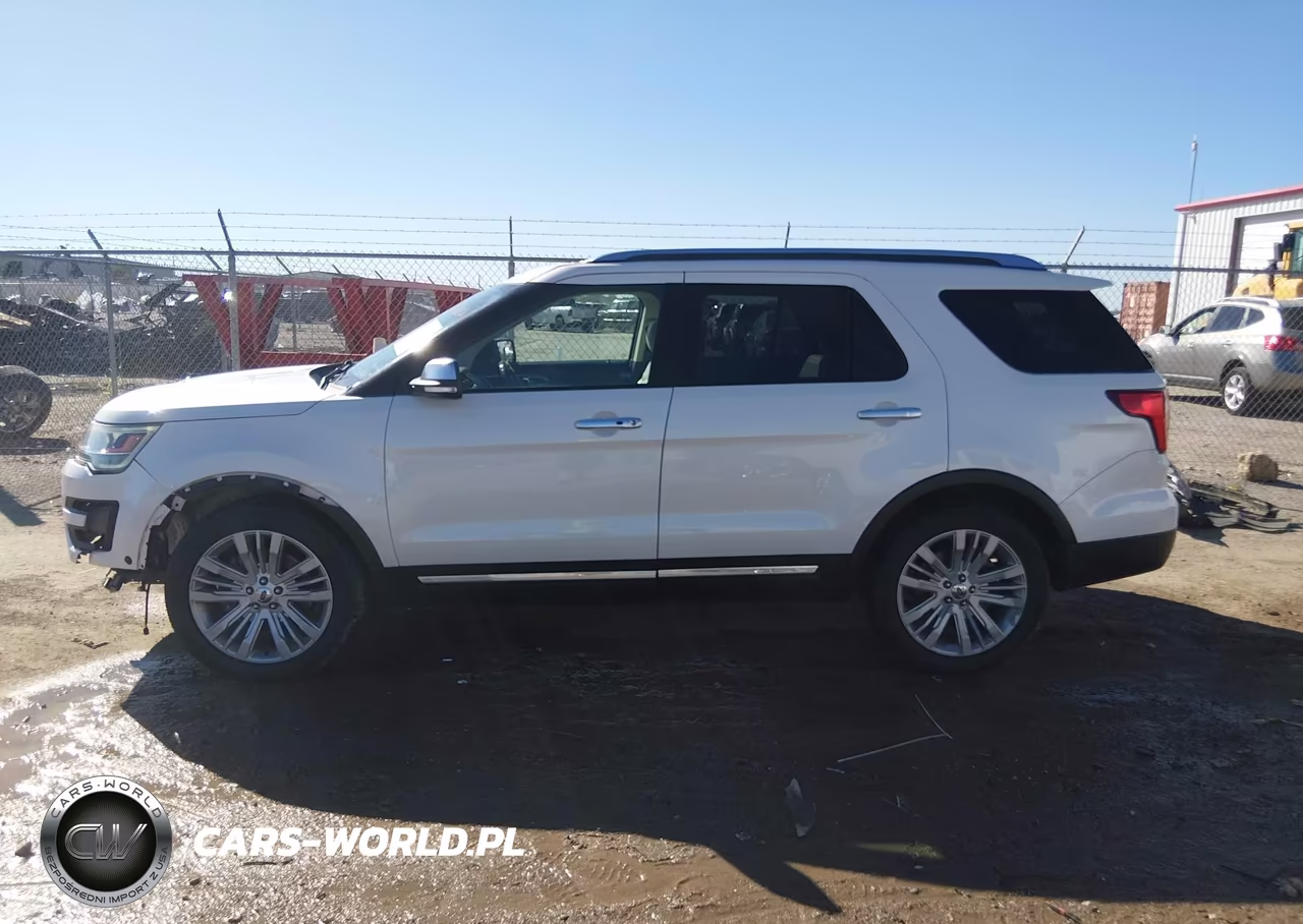 2017 Ford Explorer Platinum VIN:1FM5K8HTXHGB79062 - 14