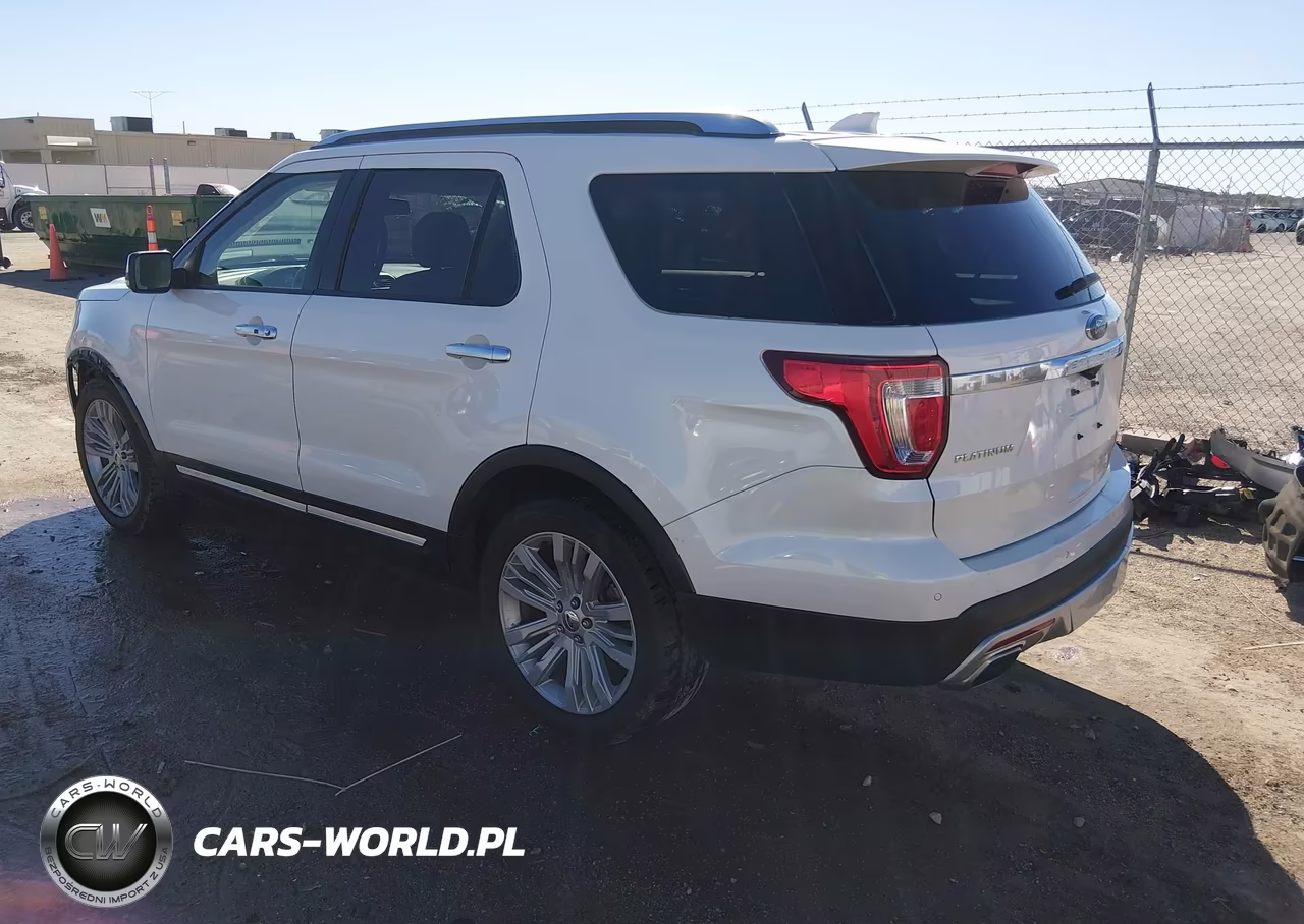 2017 Ford Explorer Platinum VIN:1FM5K8HTXHGB79062 - 3