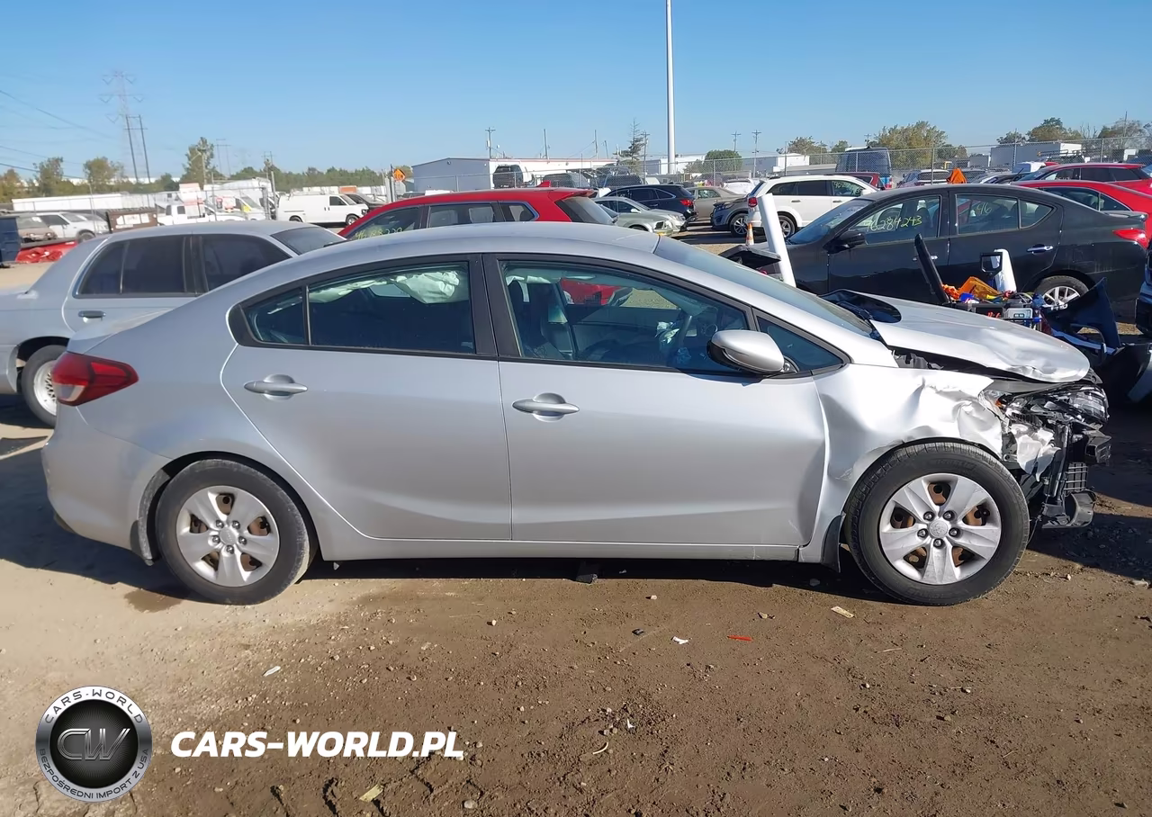2017 Kia Forte Lx VIN:3KPFL4A72HE066024 - 14
