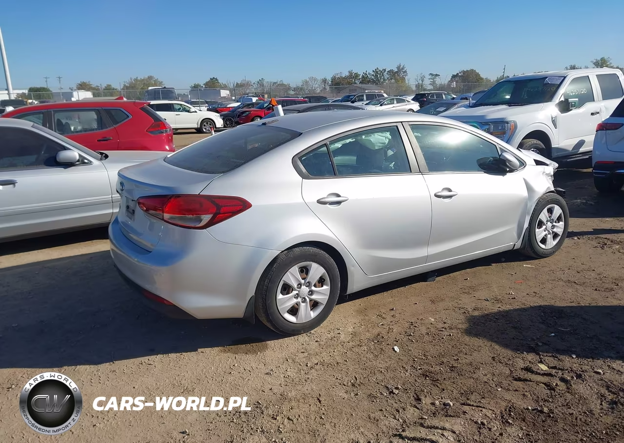 2017 Kia Forte Lx VIN:3KPFL4A72HE066024 - 4