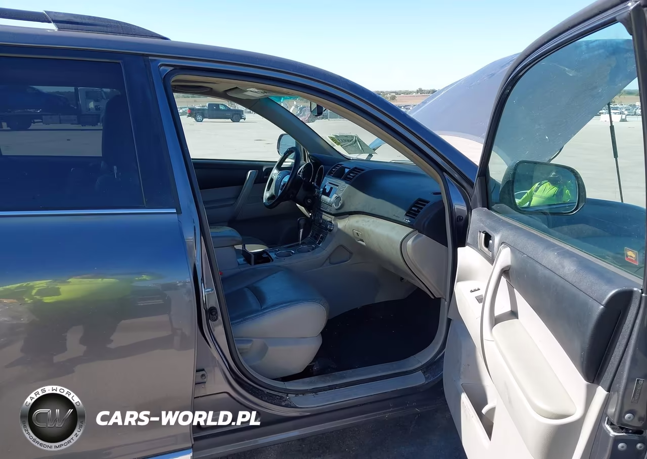 2011 Toyota Highlander Se V6 VIN:5TDBK3EH3BS084110 - 5