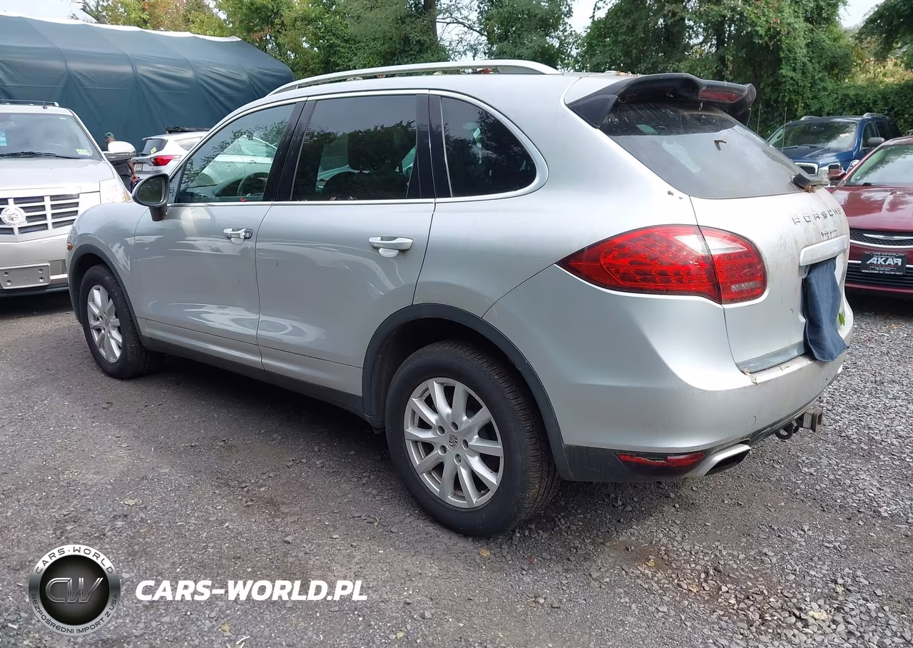 2012 Porsche Cayenne VIN:WP1AA2A24CLA10156 - 3