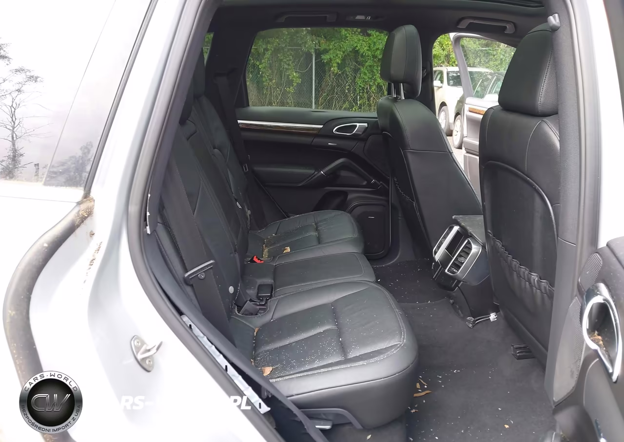 2012 Porsche Cayenne VIN:WP1AA2A24CLA10156 - 8