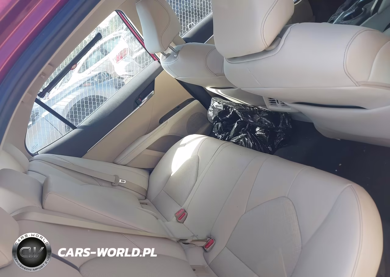 2021 Toyota Camry Xle Hybrid VIN:4T1F31AK9MU567986 - 8
