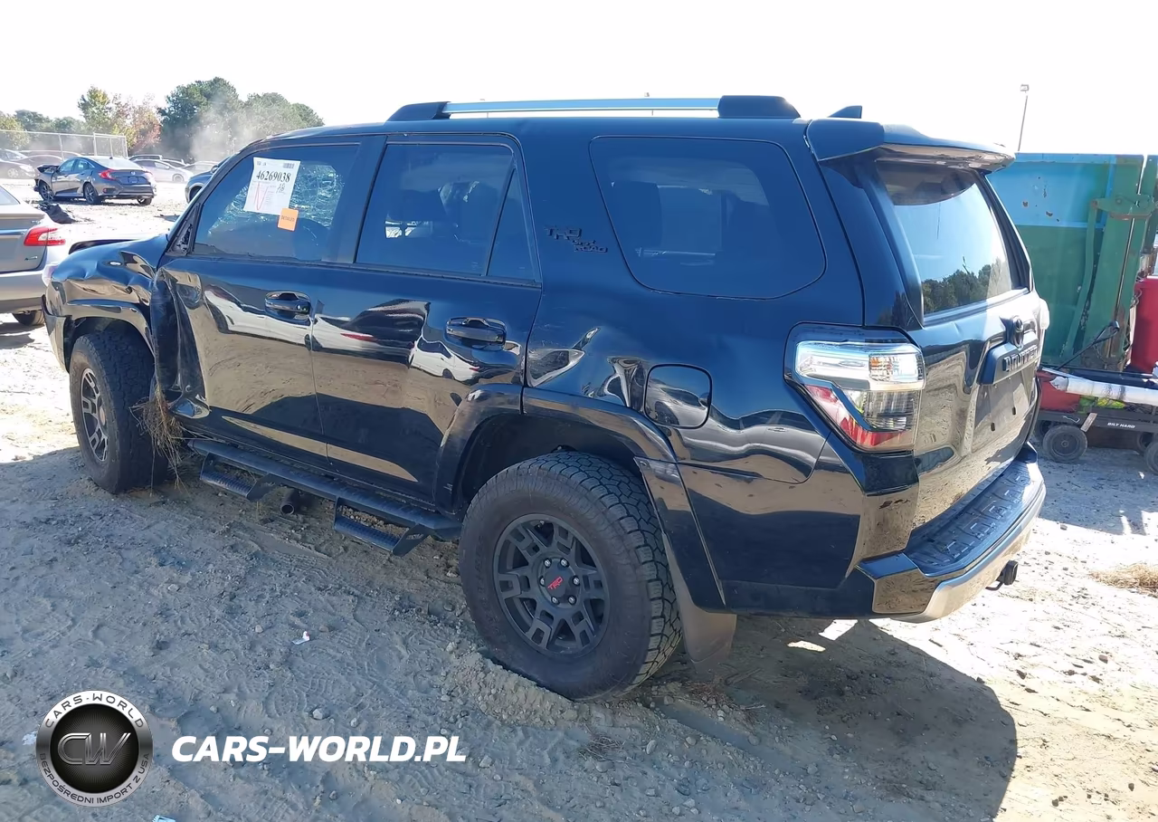 2018 Toyota 4Runner Trd Off Road Premium VIN:JTEBU5JR5J5532786 - 3