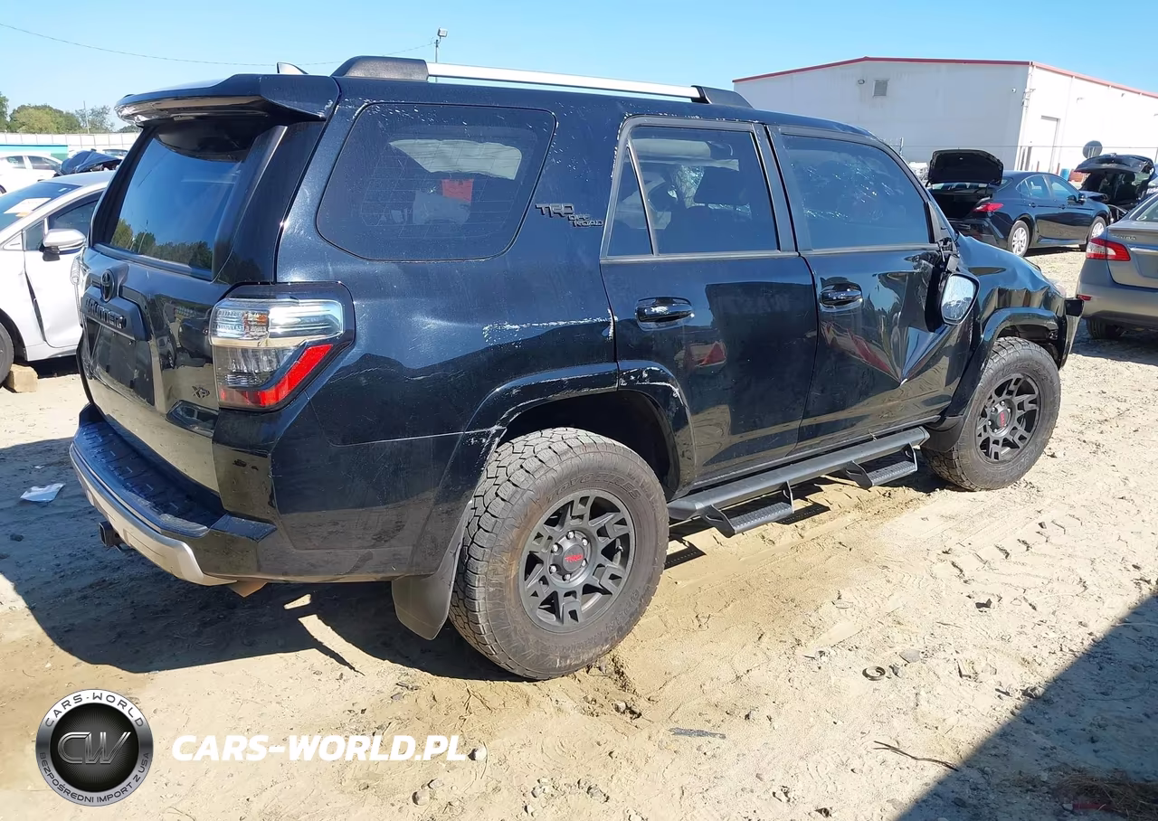 2018 Toyota 4Runner Trd Off Road Premium VIN:JTEBU5JR5J5532786 - 4