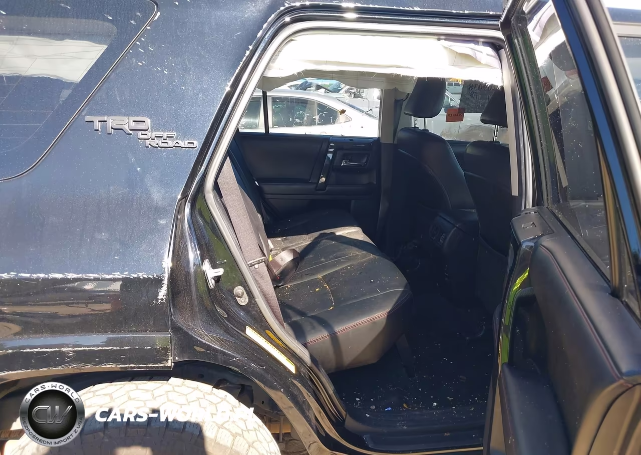 2018 Toyota 4Runner Trd Off Road Premium VIN:JTEBU5JR5J5532786 - 8