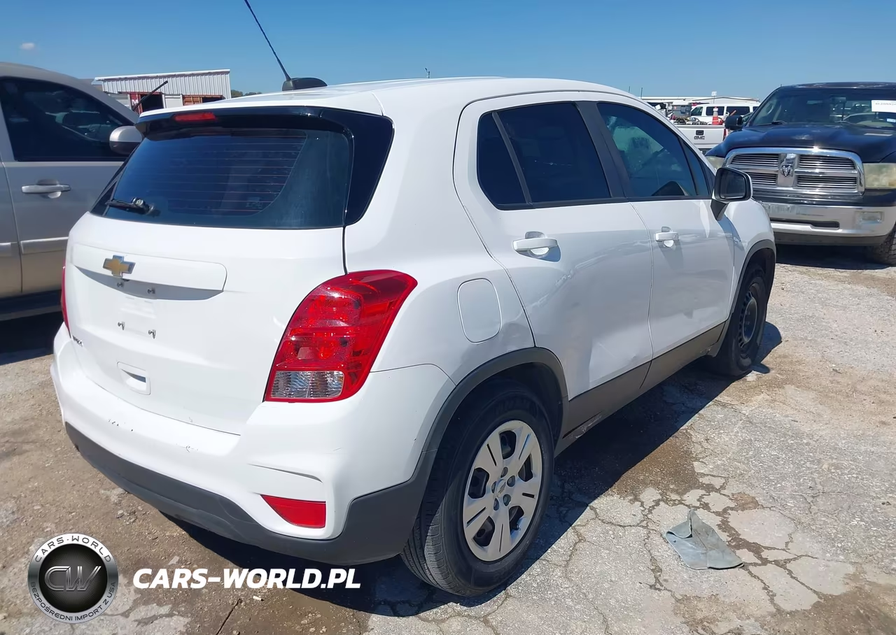 2018 Chevrolet Trax Ls VIN:3GNCJKSBXJL195122 - 4
