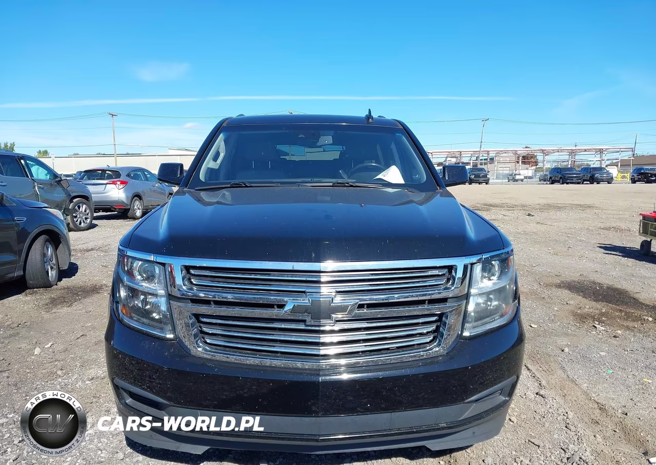 2018 Chevrolet Suburban Lt VIN:1GNSCHKC7JR270773 - 12