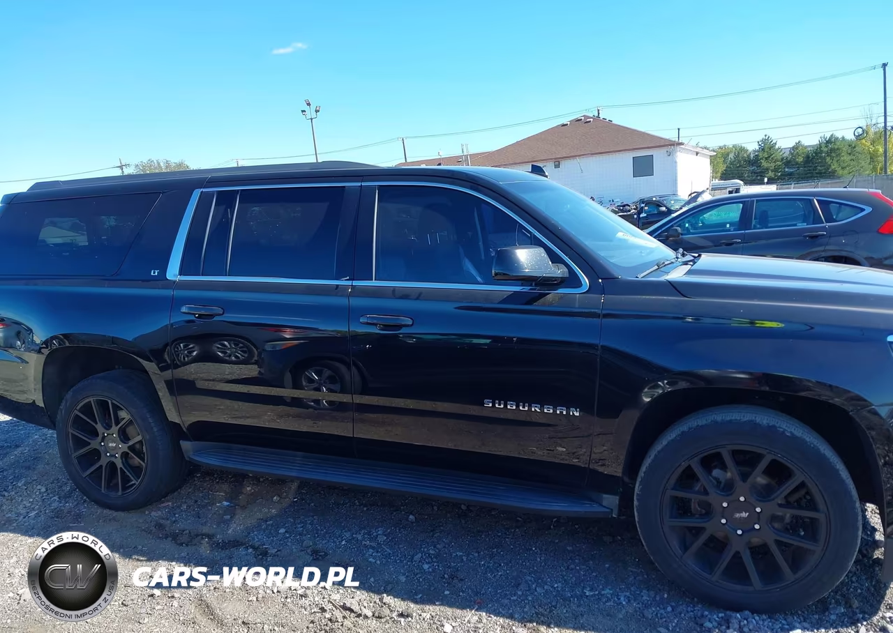 2018 Chevrolet Suburban Lt VIN:1GNSCHKC7JR270773 - 13