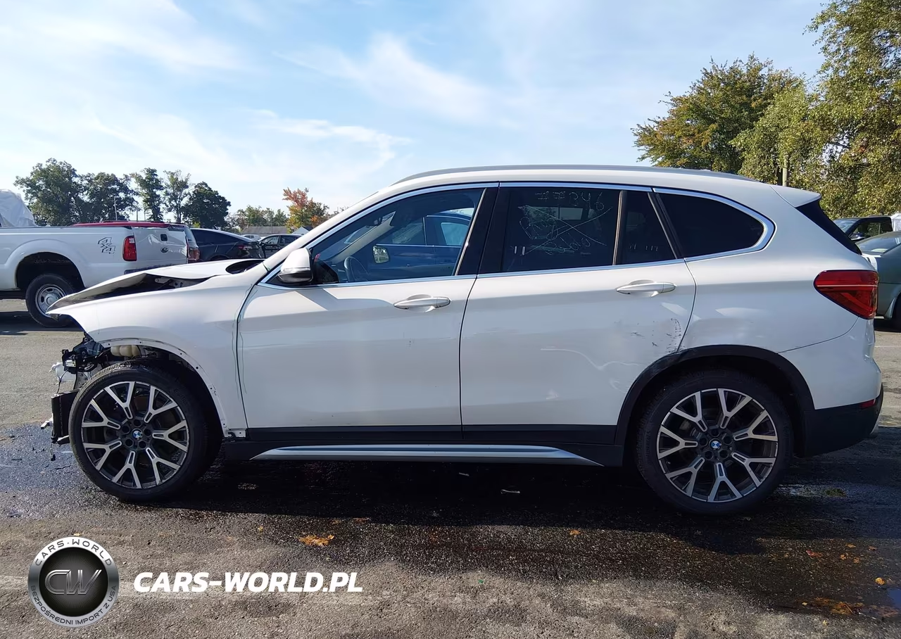 2022 BMW X1 xDrive28I VIN:WBXJG9C02N5V21878 - 14