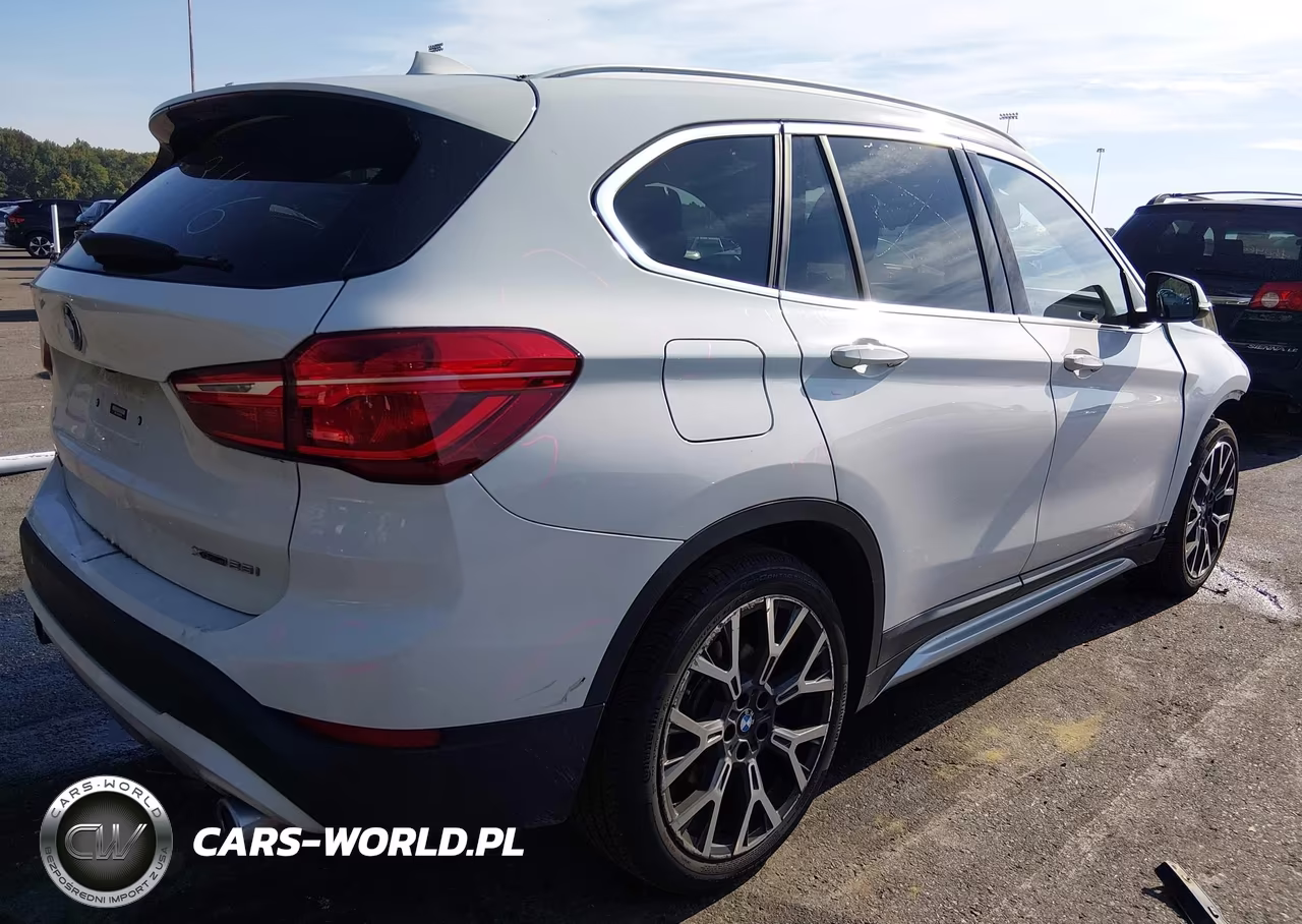 2022 BMW X1 xDrive28I VIN:WBXJG9C02N5V21878 - 4