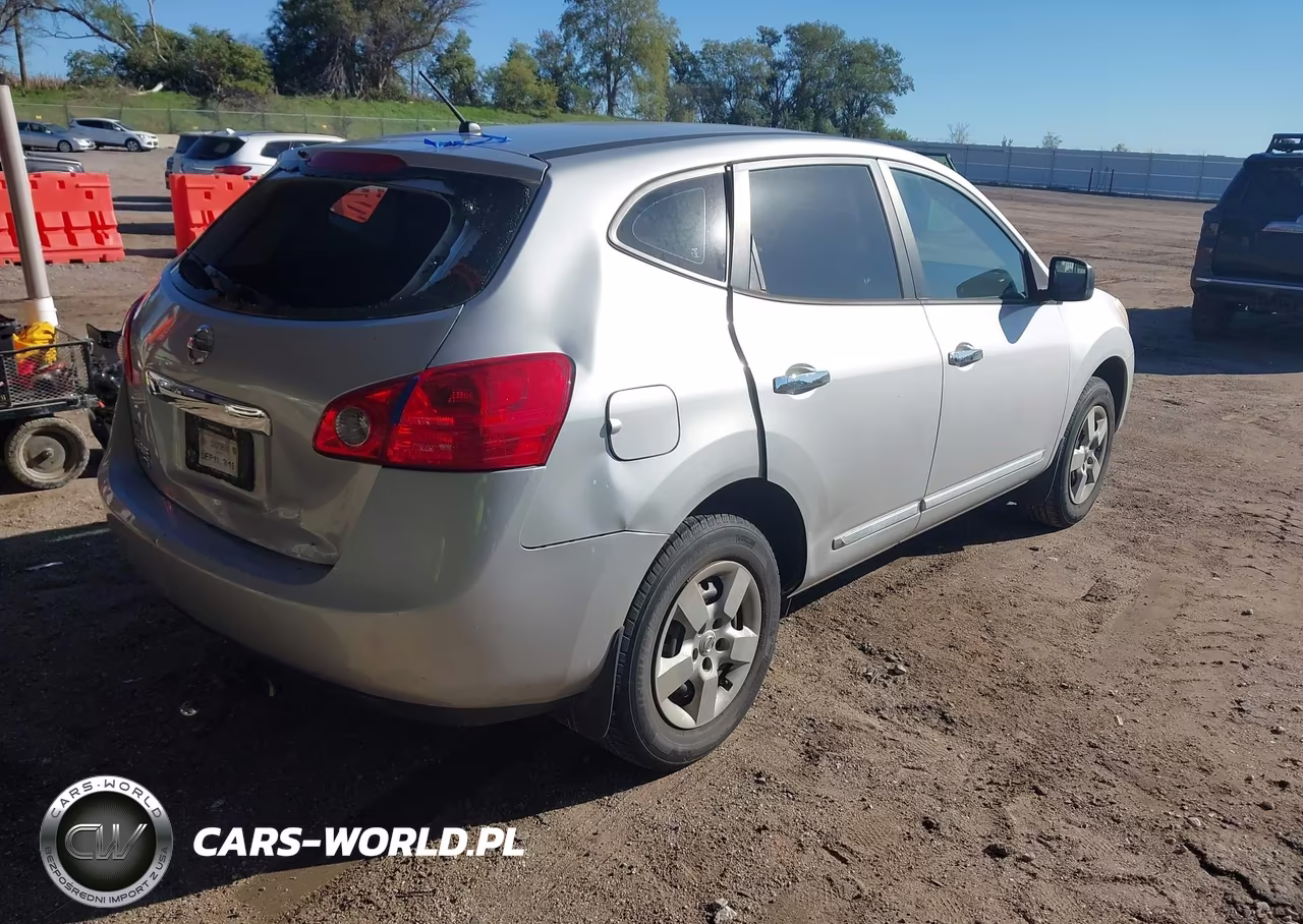 2014 Nissan Rogue Select S VIN:JN8AS5MT7EW618117 - 4