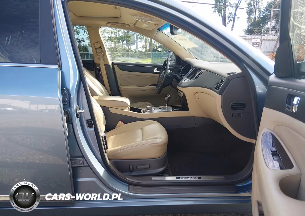 2011 Hyundai Genesis 4.6 VIN:KMHGC4DF3BU123553 - 5
