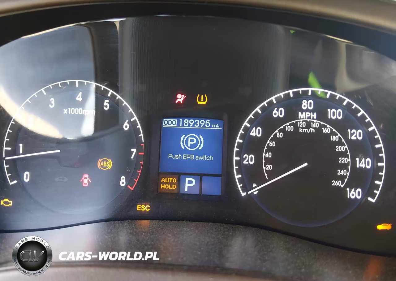 2011 Hyundai Genesis 4.6 VIN:KMHGC4DF3BU123553 - 7