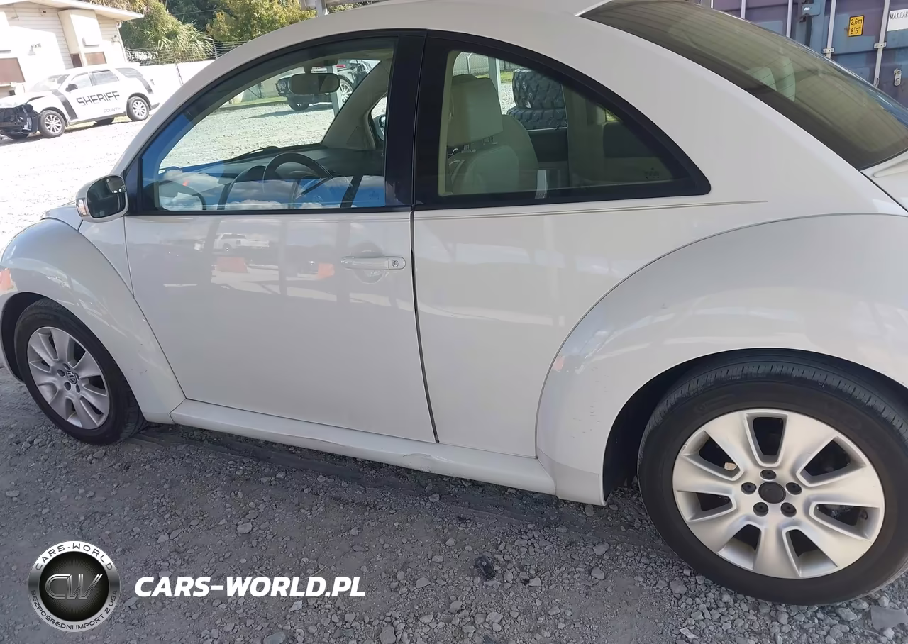 2010 Volkswagen New Beetle 2.5L VIN:3VWRW3AG1AM011815 - 14