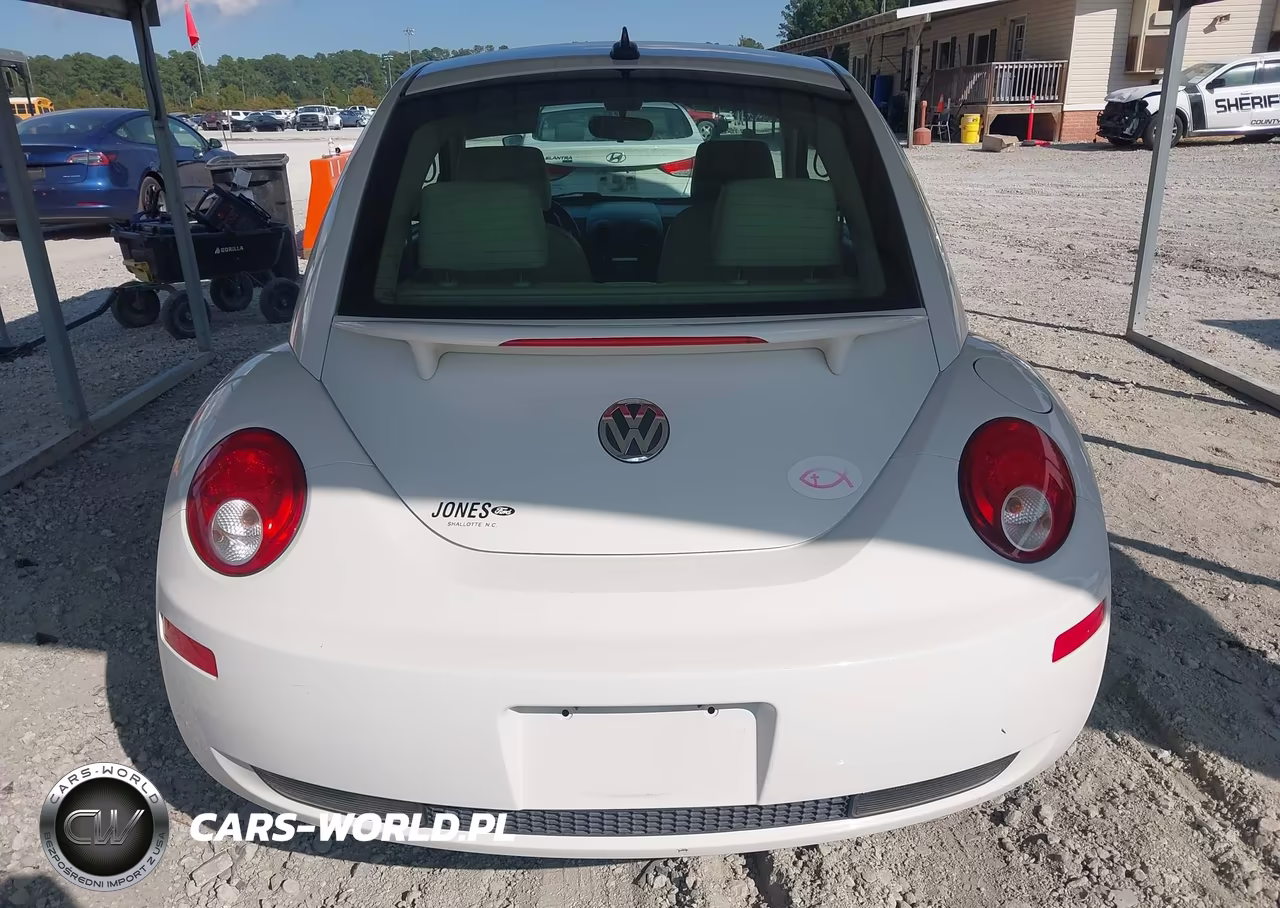 2010 Volkswagen New Beetle 2.5L VIN:3VWRW3AG1AM011815 - 16