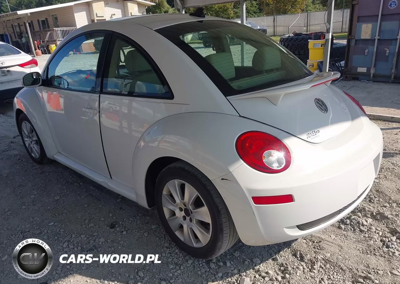 2010 Volkswagen New Beetle 2.5L VIN:3VWRW3AG1AM011815 - 3