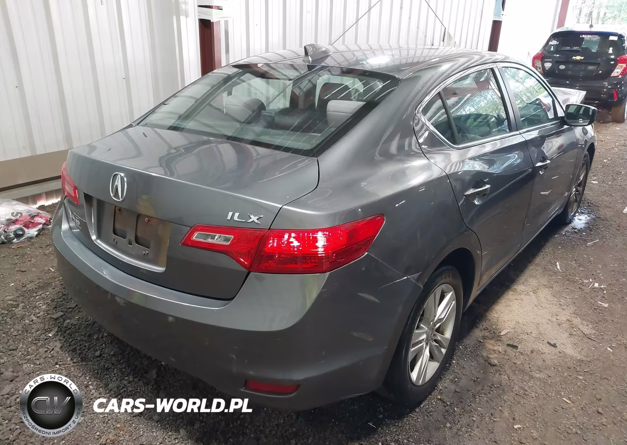 2013 Acura Ilx 2.0L VIN:19VDE1F3XDE001706 - 4