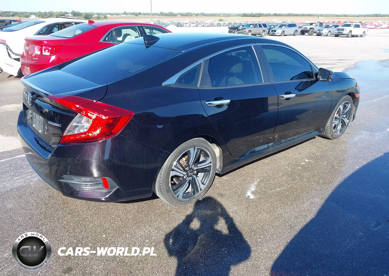 2016 Honda Civic Touring VIN:19XFC1F96GE030991 - 4