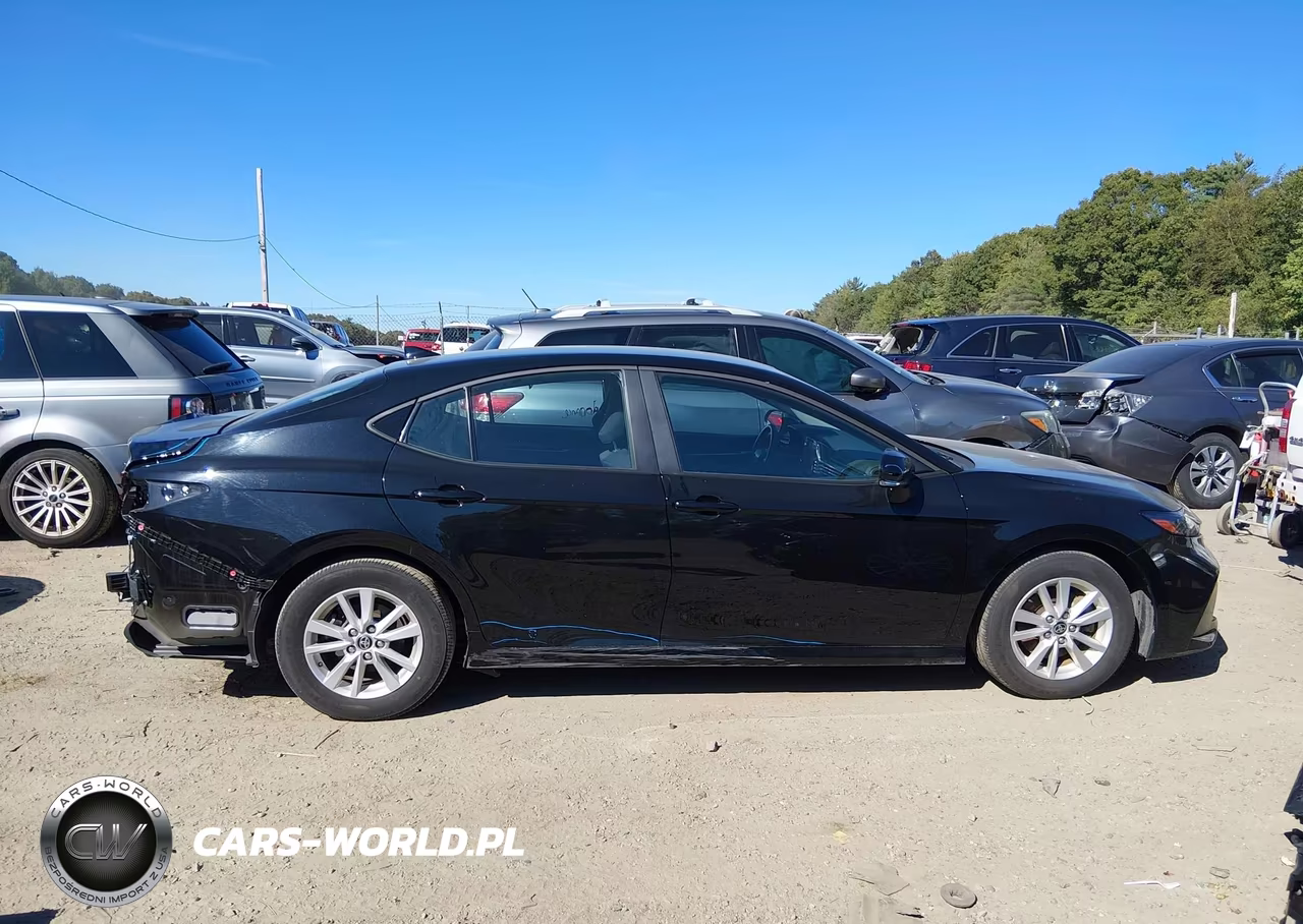 2025 Toyota Camry Le VIN:4T1DAACK0SU157746 - 14