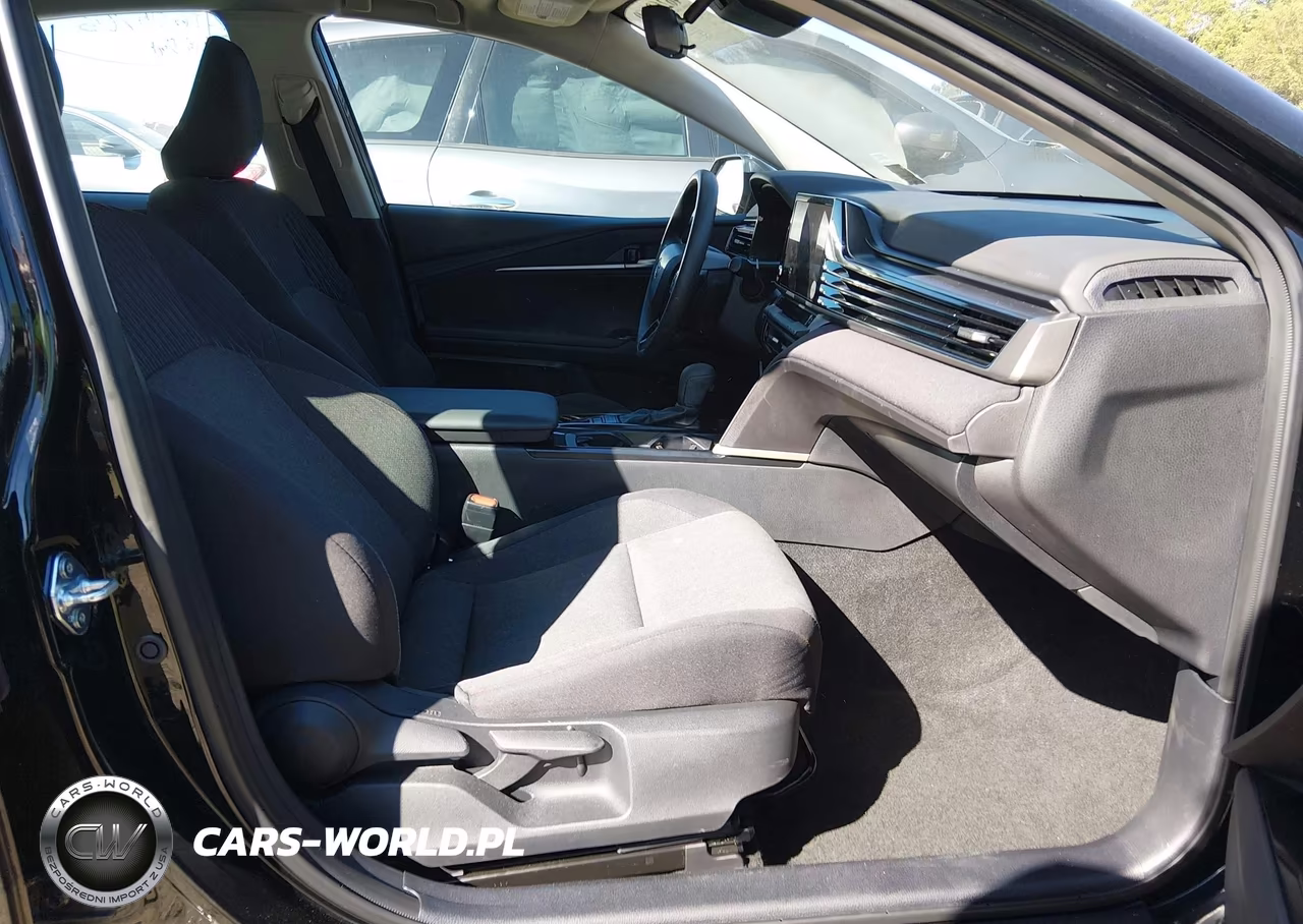 2025 Toyota Camry Le VIN:4T1DAACK0SU157746 - 5