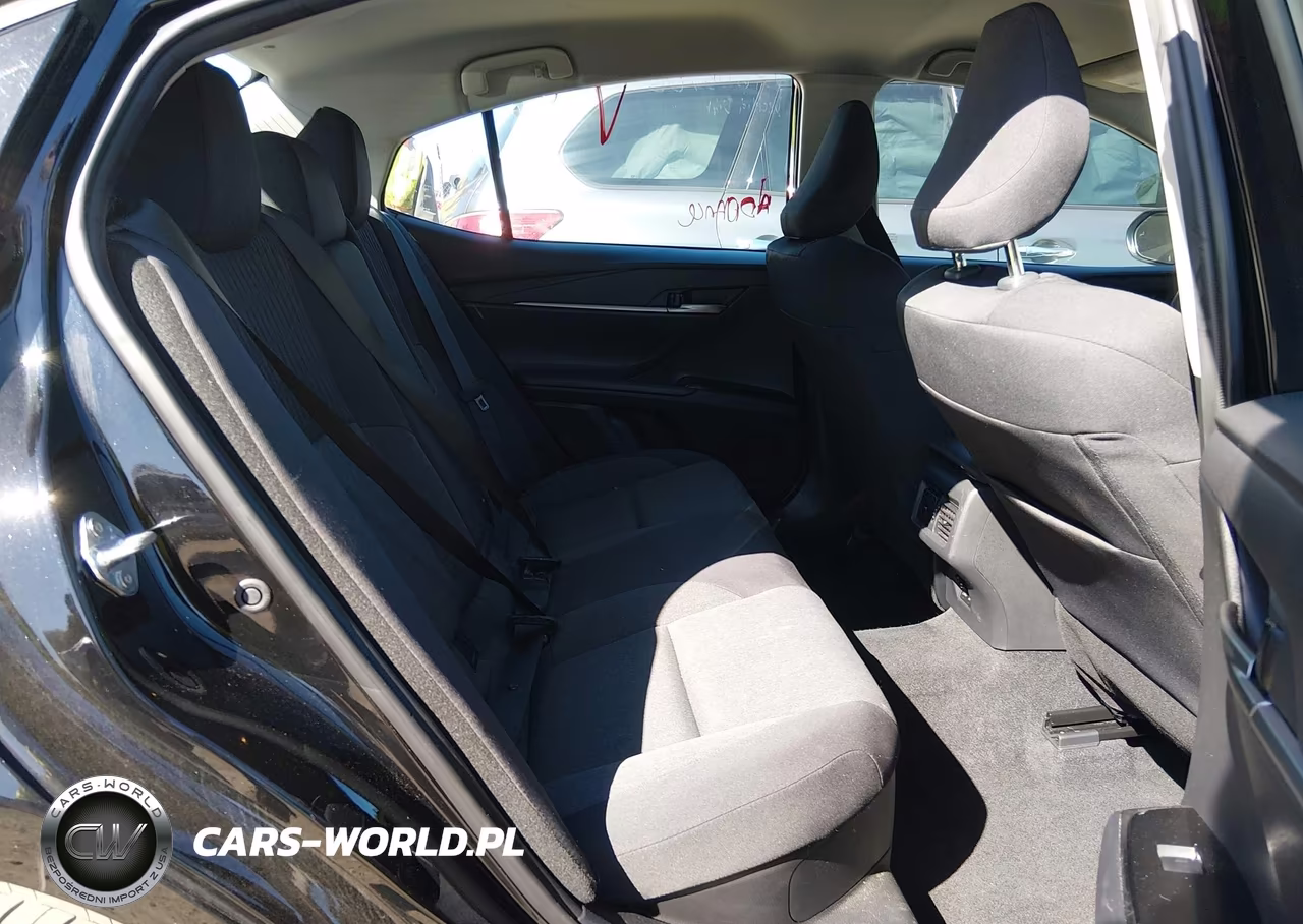 2025 Toyota Camry Le VIN:4T1DAACK0SU157746 - 8