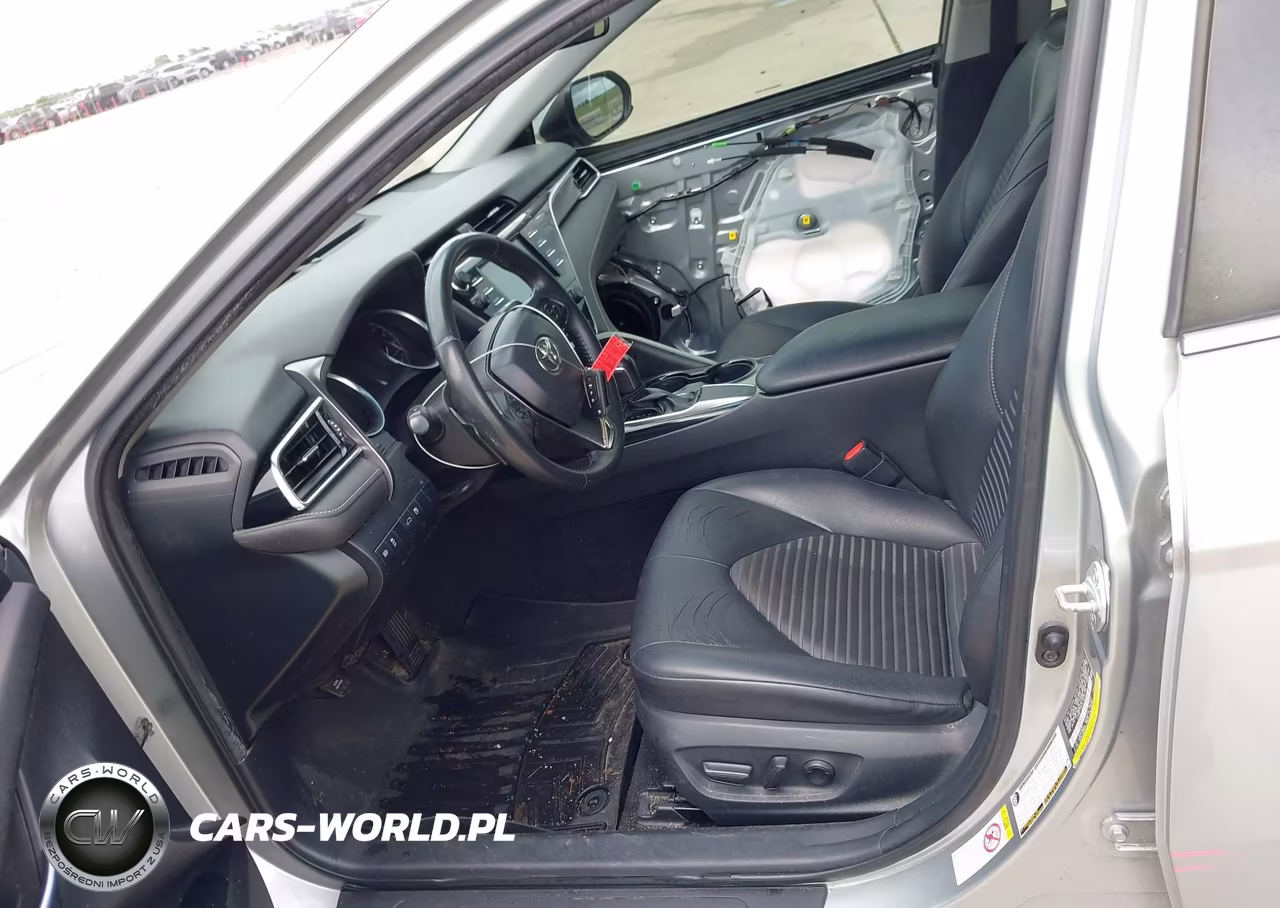 2018 Toyota Camry Se VIN:JTNB11HK4J3025738 - 8