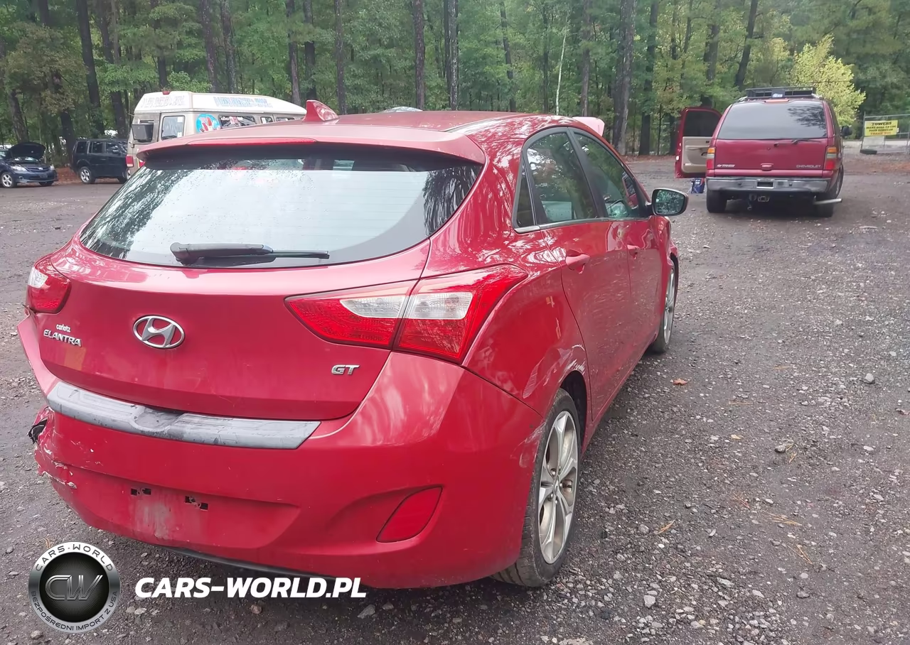 2013 Hyundai Elantra Gt VIN:KMHD35LE5DU153125 - 4