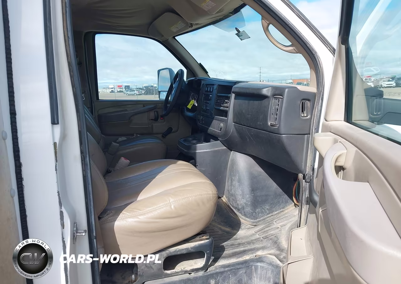 2012 Chevrolet Express Cutaway 4500 Series VIN:1GB6G5CG6C1201996 - 5