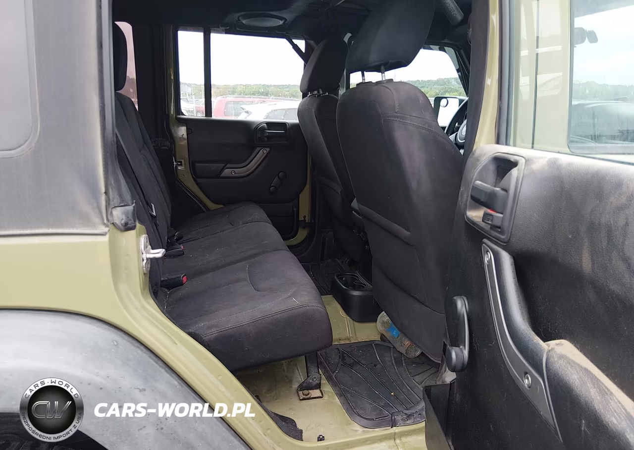 2013 Jeep Wrangler Unlimited Sport VIN:1C4BJWDG3DL632219 - 8
