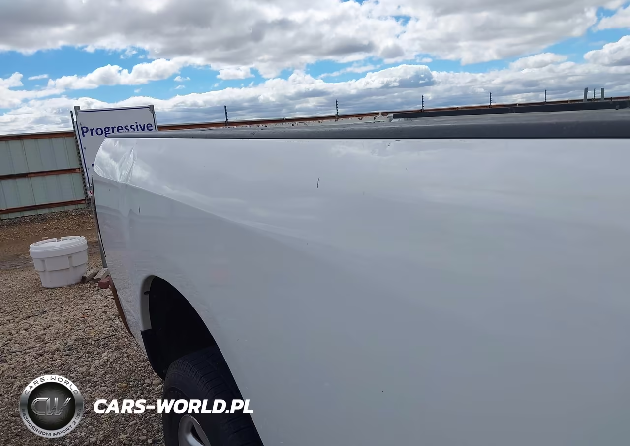 2018 Ram 3500 Tradesman 4X4 8' Box VIN:3C63R3GT6JG412576 - 12