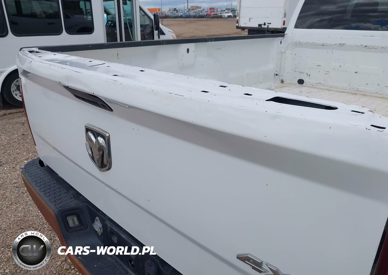 2018 Ram 3500 Tradesman 4X4 8' Box VIN:3C63R3GT6JG412576 - 14