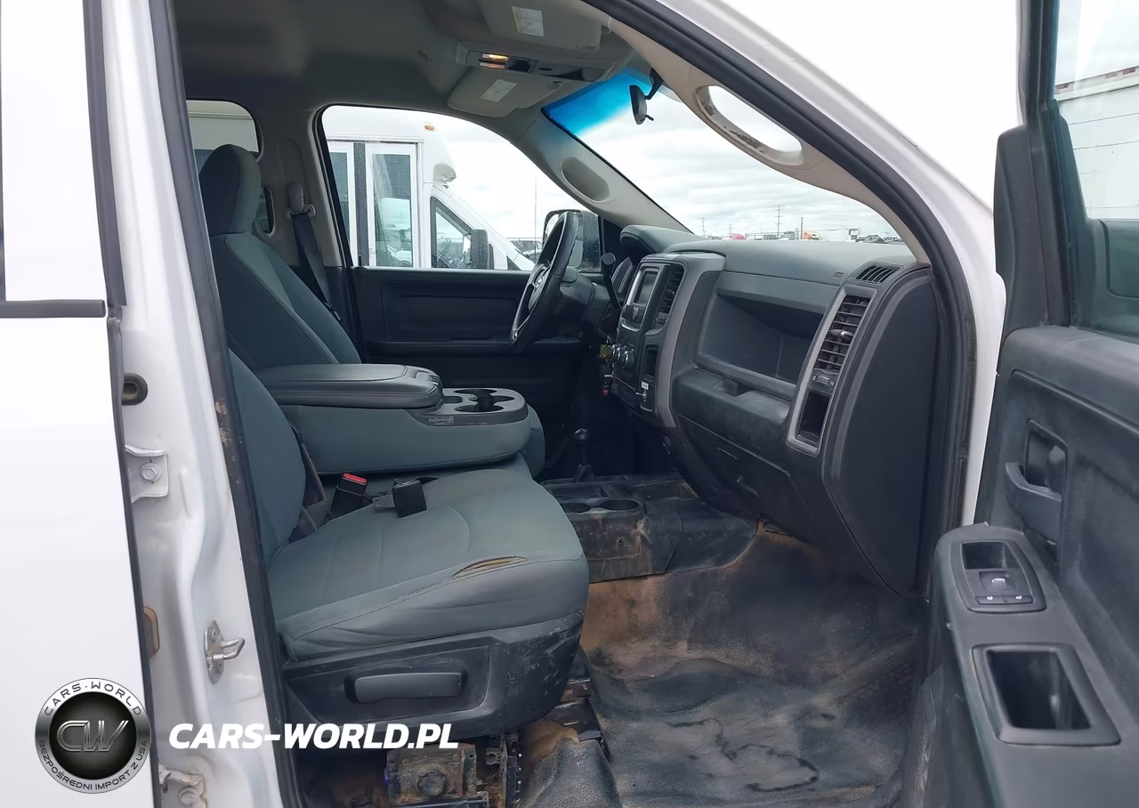 2018 Ram 3500 Tradesman 4X4 8' Box VIN:3C63R3GT6JG412576 - 5