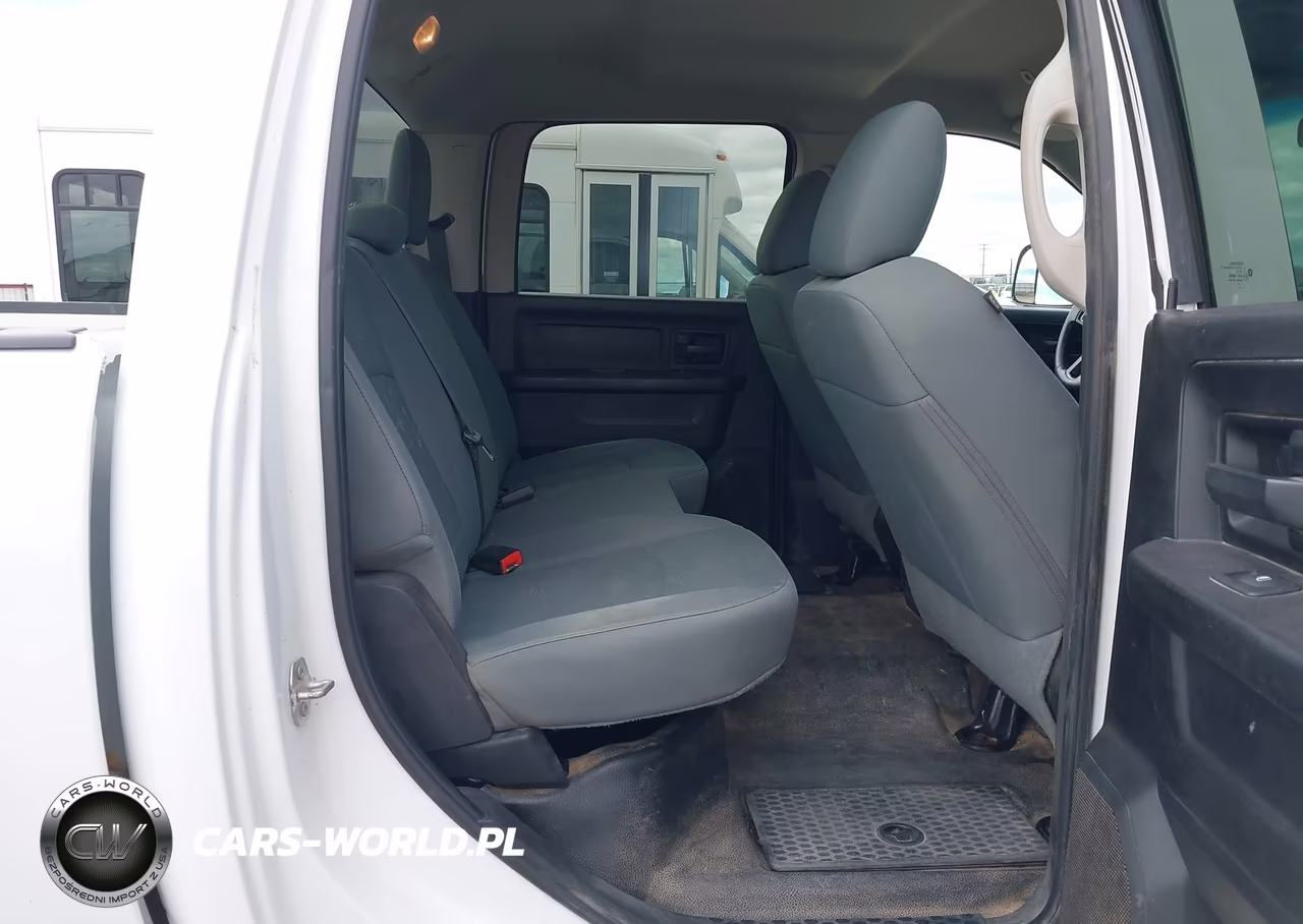 2018 Ram 3500 Tradesman 4X4 8' Box VIN:3C63R3GT6JG412576 - 8