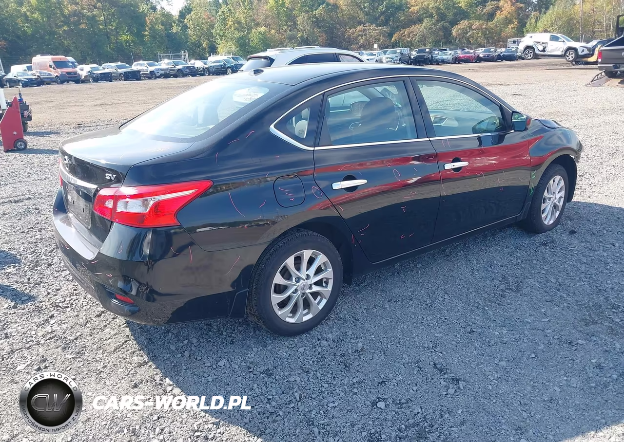 2018 Nissan Sentra Sv VIN:3N1AB7AP2JY215683 - 4