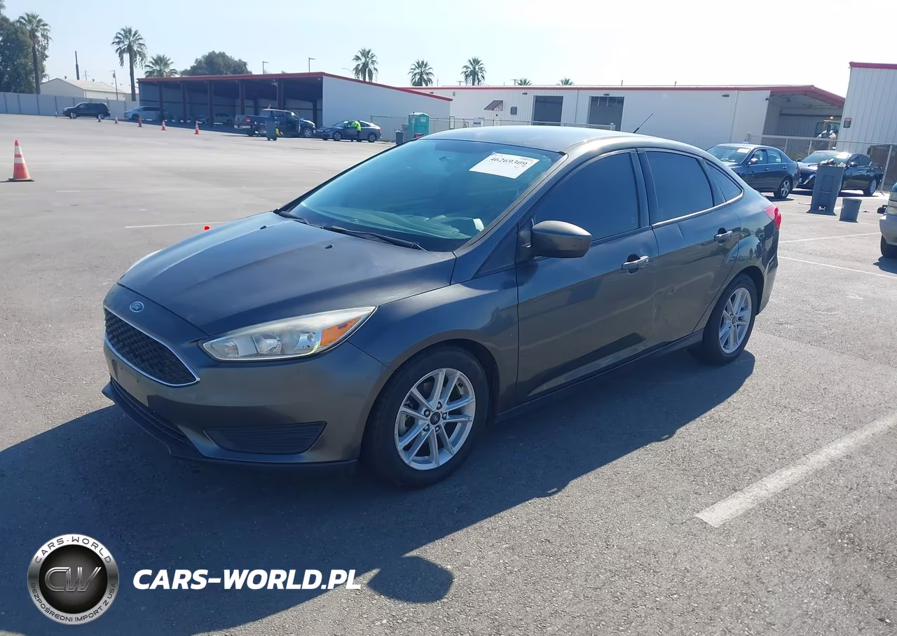 2018 Ford Focus Se VIN:1FADP3F22JL279688 - 2